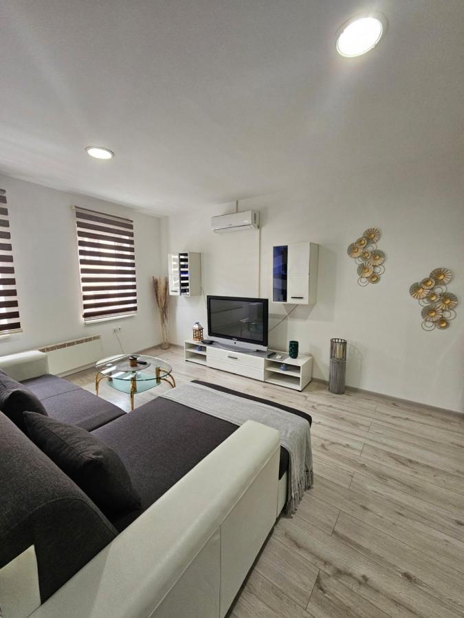 Apartment Aria Вінковці Екстер'єр фото